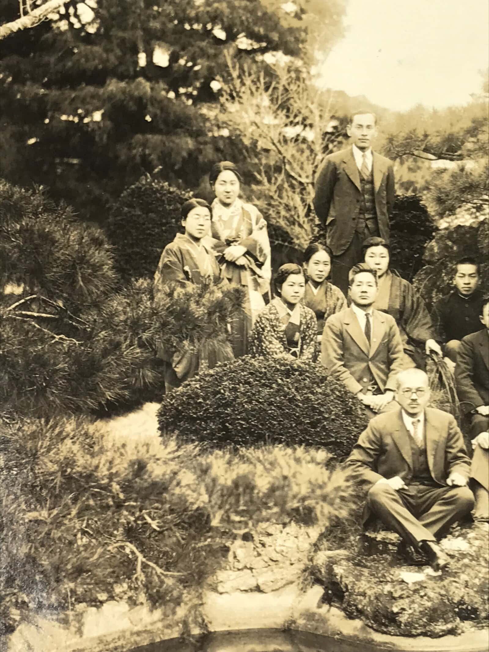 Japanese Showa Traditional Garden Group Staff Photograph Vtg Sepia Tone PH146