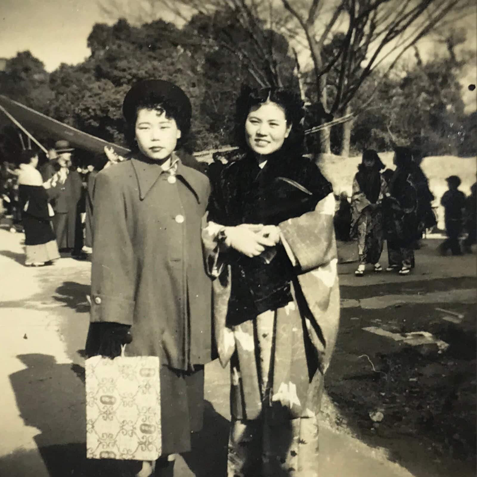 Japanese Showa Young Women Portrait Photograph Vtg Kimono Black White PH280