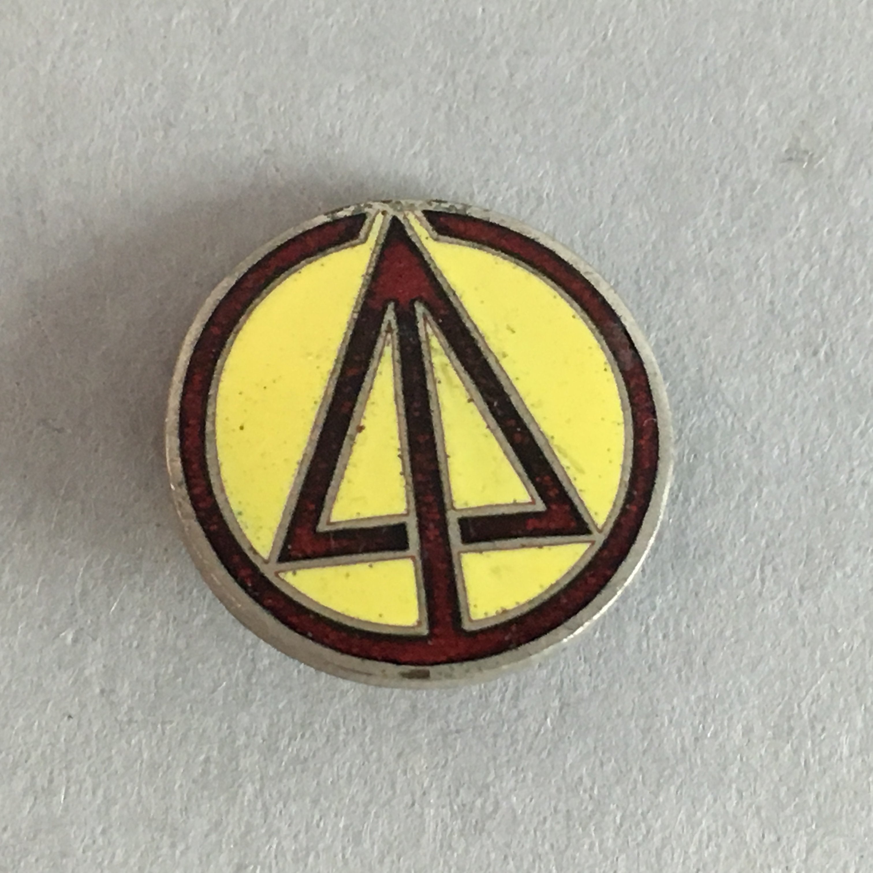 Japanese Small Badge Vtg Metal Brooch Round School Pin Tree Black J724