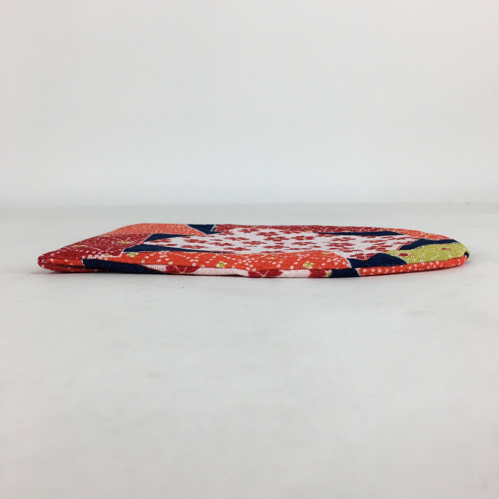 Japanese Traditional Craft Fabric Pouch Vtg Red Flower Pattern Kimono KB37