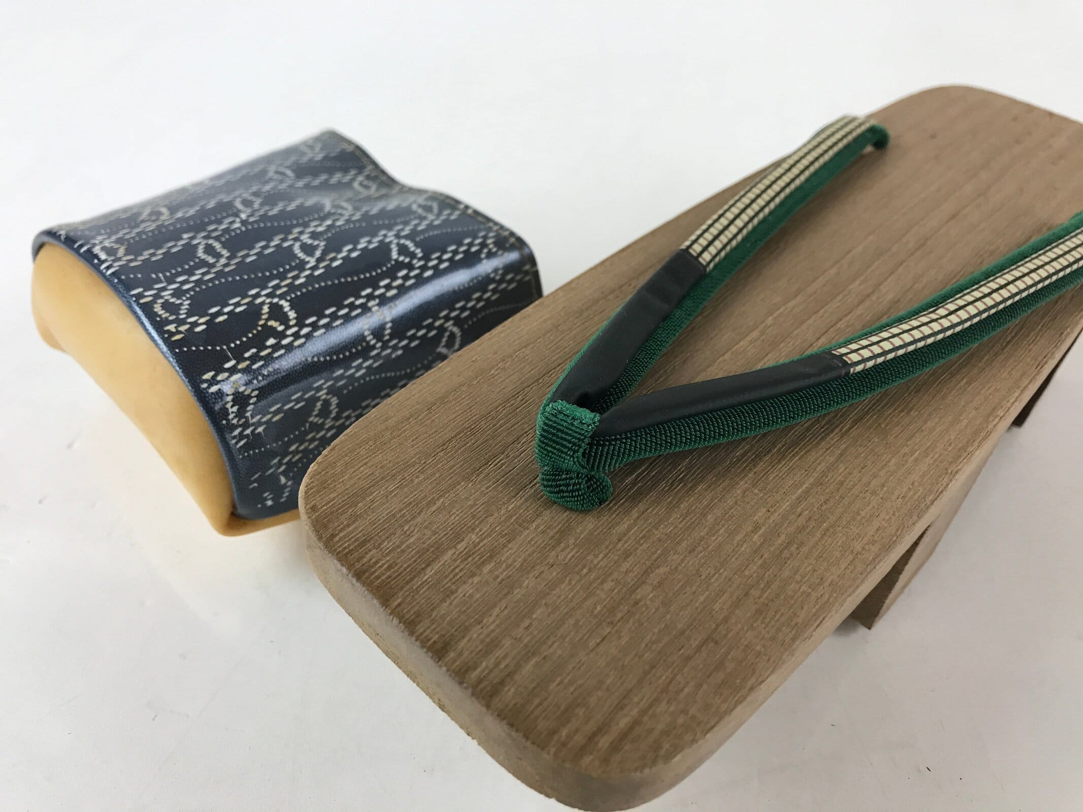 Japanese Traditonal Footwear Geta Wooden Clogs Rain Cover Yukata Kimono JK520