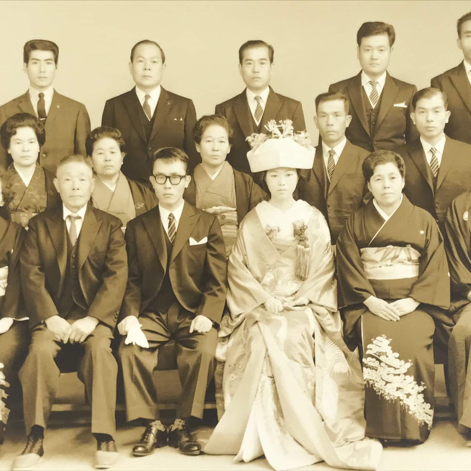 Japanese Wedding Photograph Vtg Kimono Bride Groom Family Showa Sepia Tone PH12