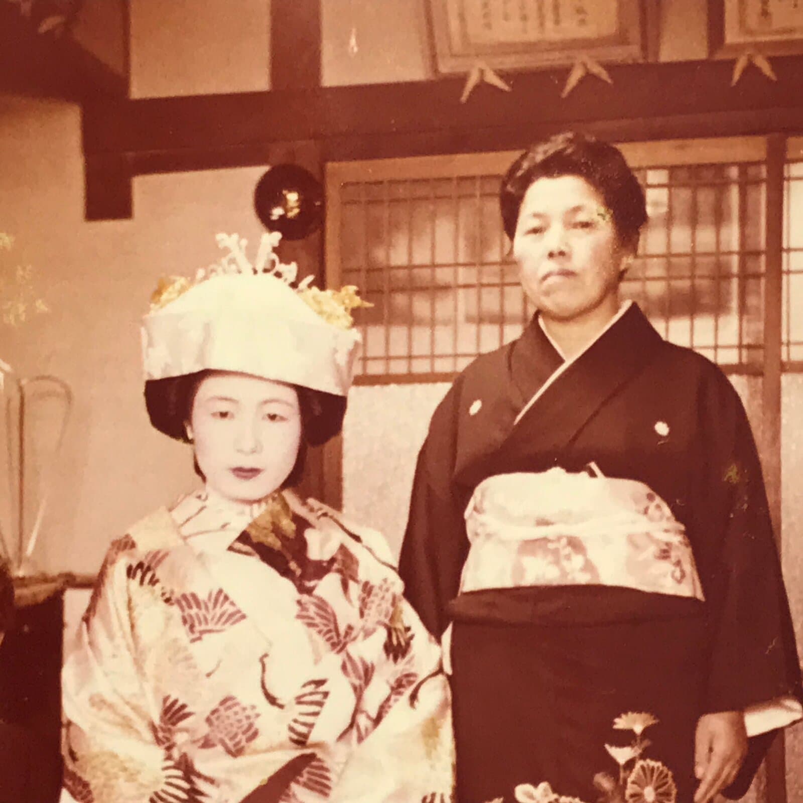 Japanese Wedding Photograph Vtg Traditional Kimono Bride Family Color PH177