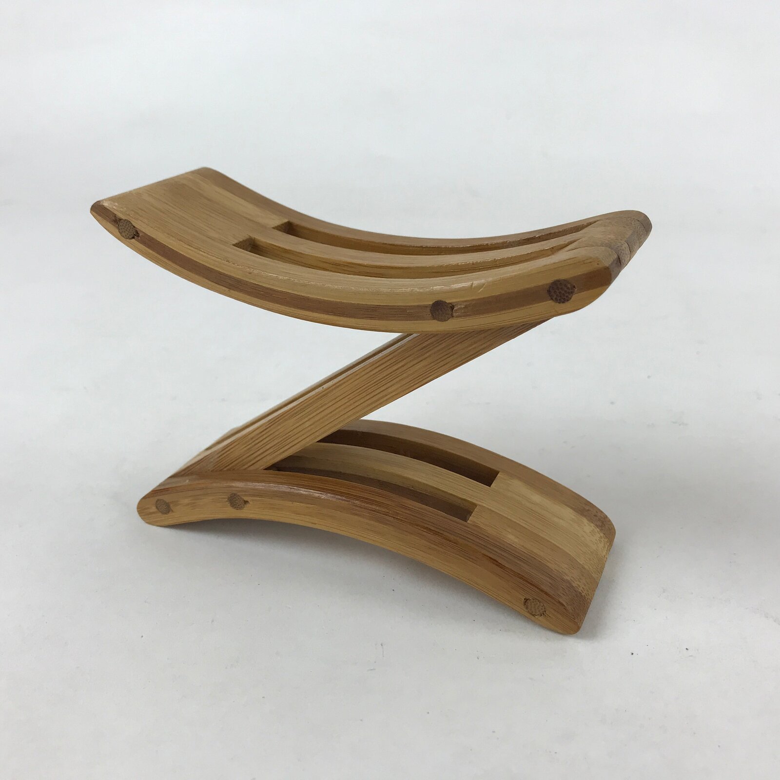 Japanese Wood Pillow Neck Rest Vtg Light Brown Bamboo Geisha Takamakura JK596