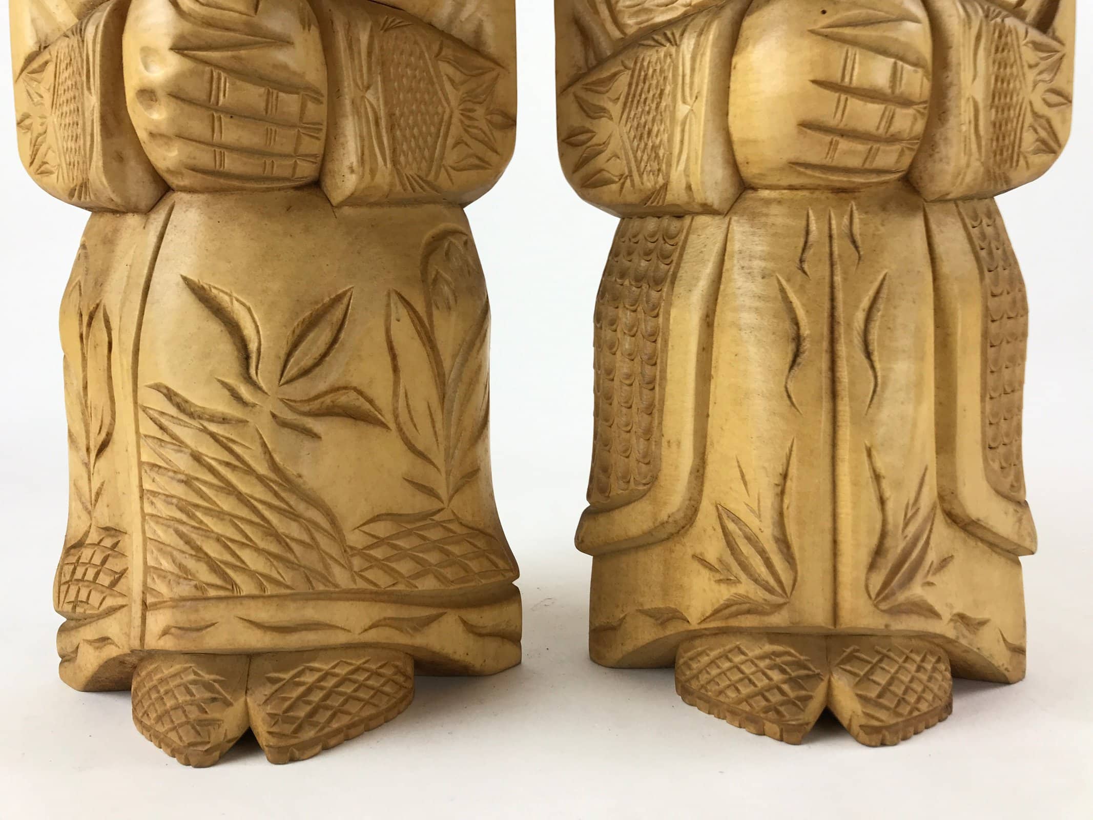 Japanese Wooden Ainu Nipopo Statue Vtg 2pc Large Okimono Hokkaido Brown AB109