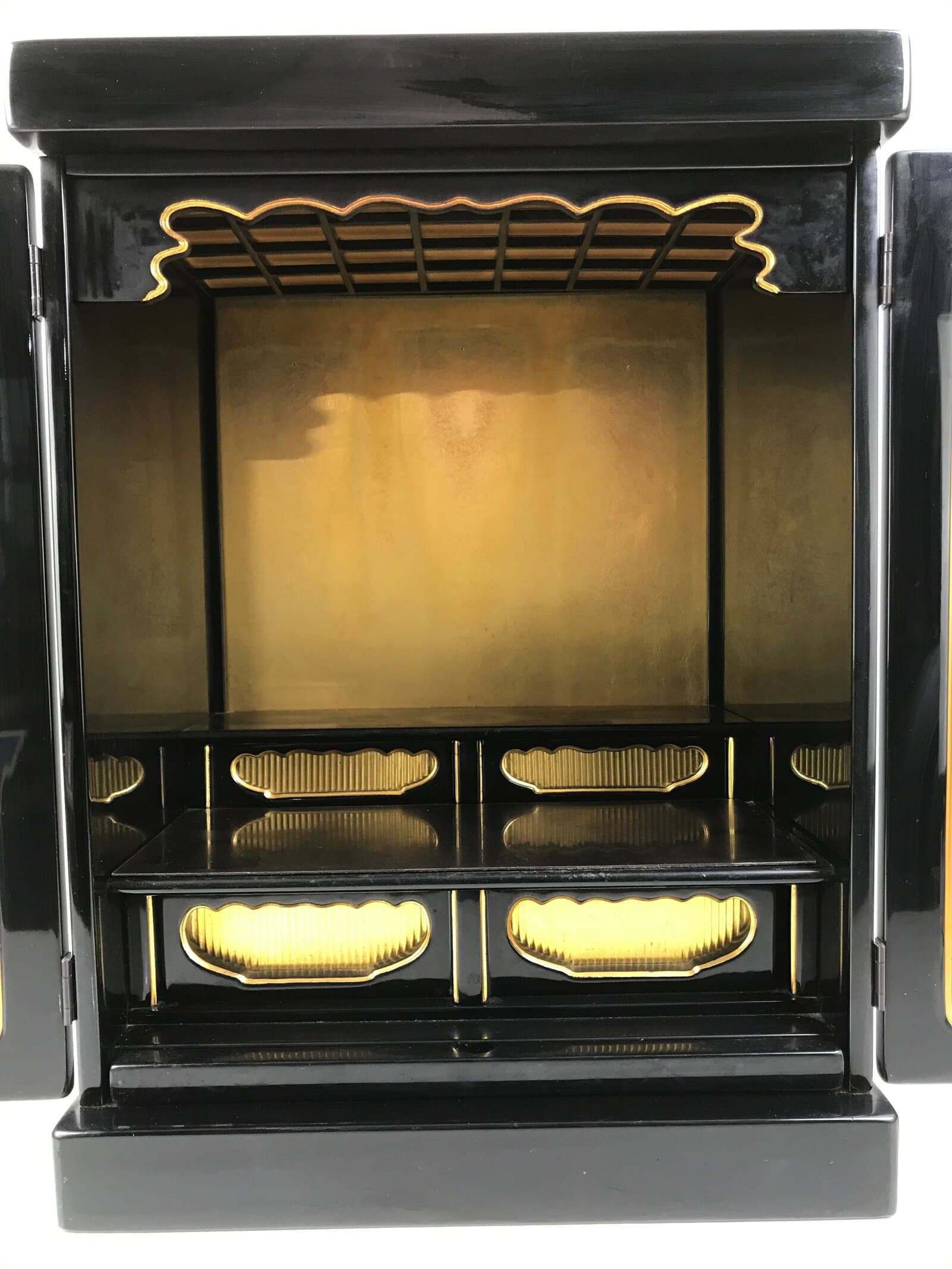 Japanese Wooden Buddhist Altar Cabinet Butsudan Vtg Makie Raden Black Gold BA601