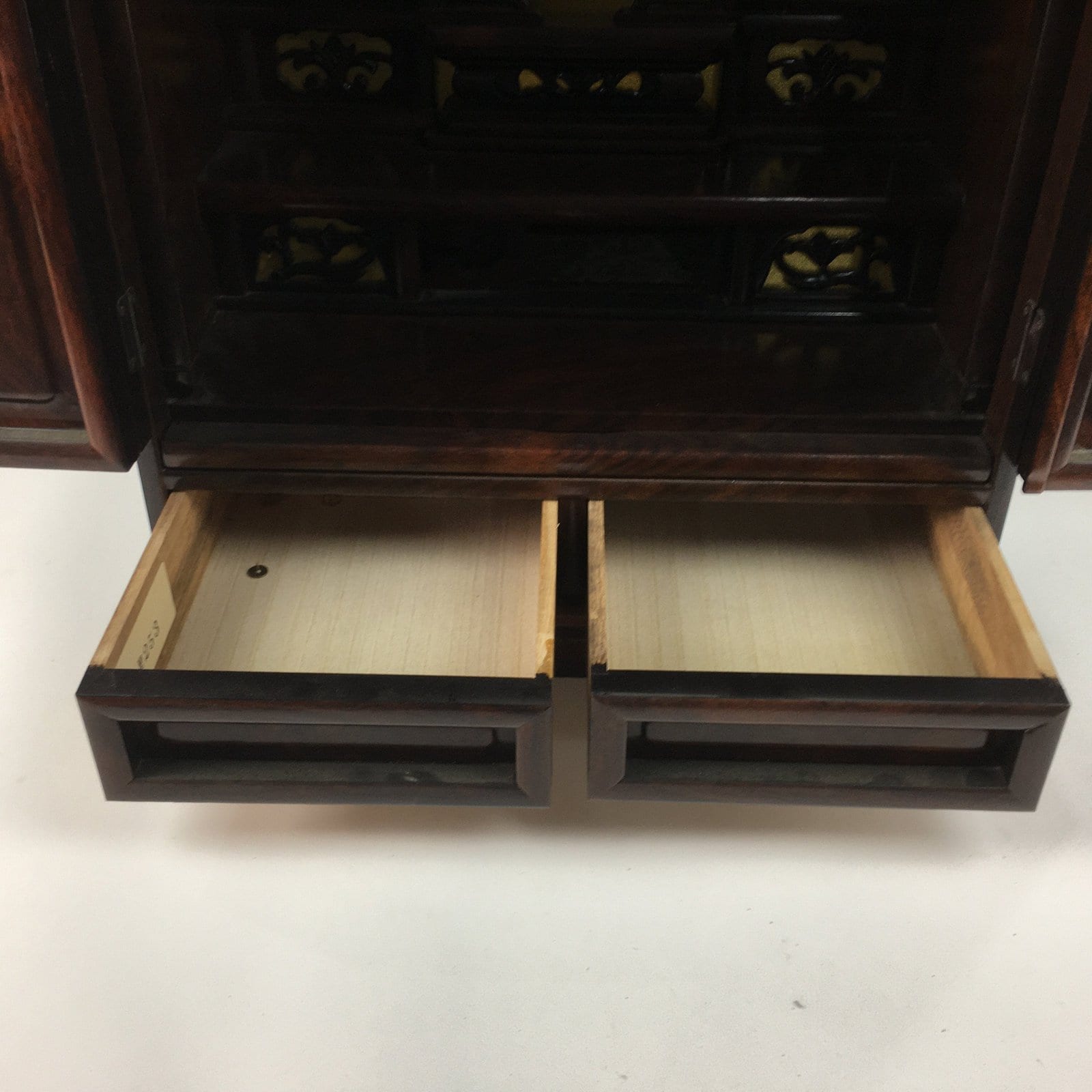 Japanese Wooden Buddhist altar Vtg Butsudan Wood Cabinet Brown T243