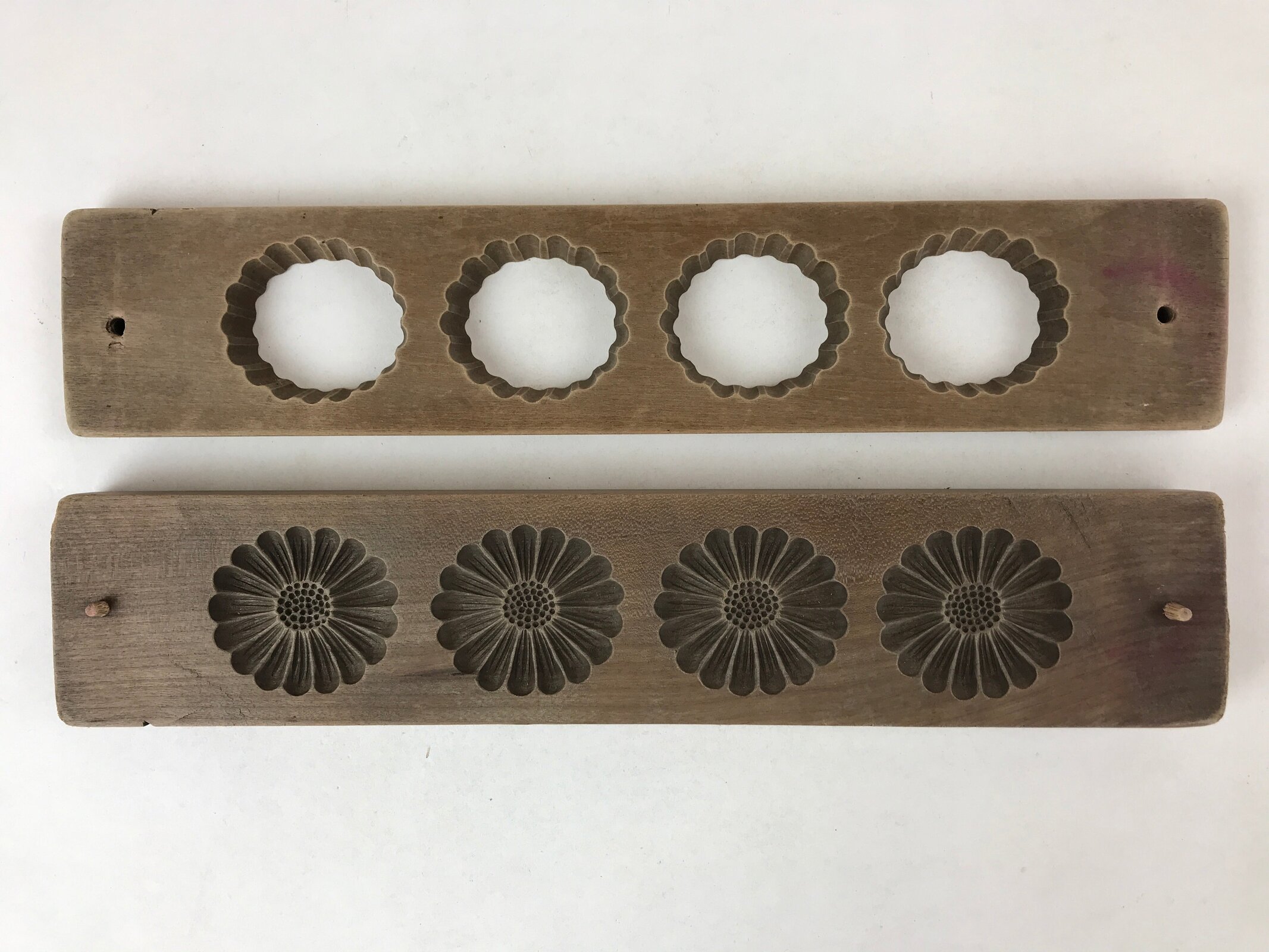 Japanese Wooden Carved Kashigata Cake Mold Sweet Wagashi Chrysanthemum Kg512