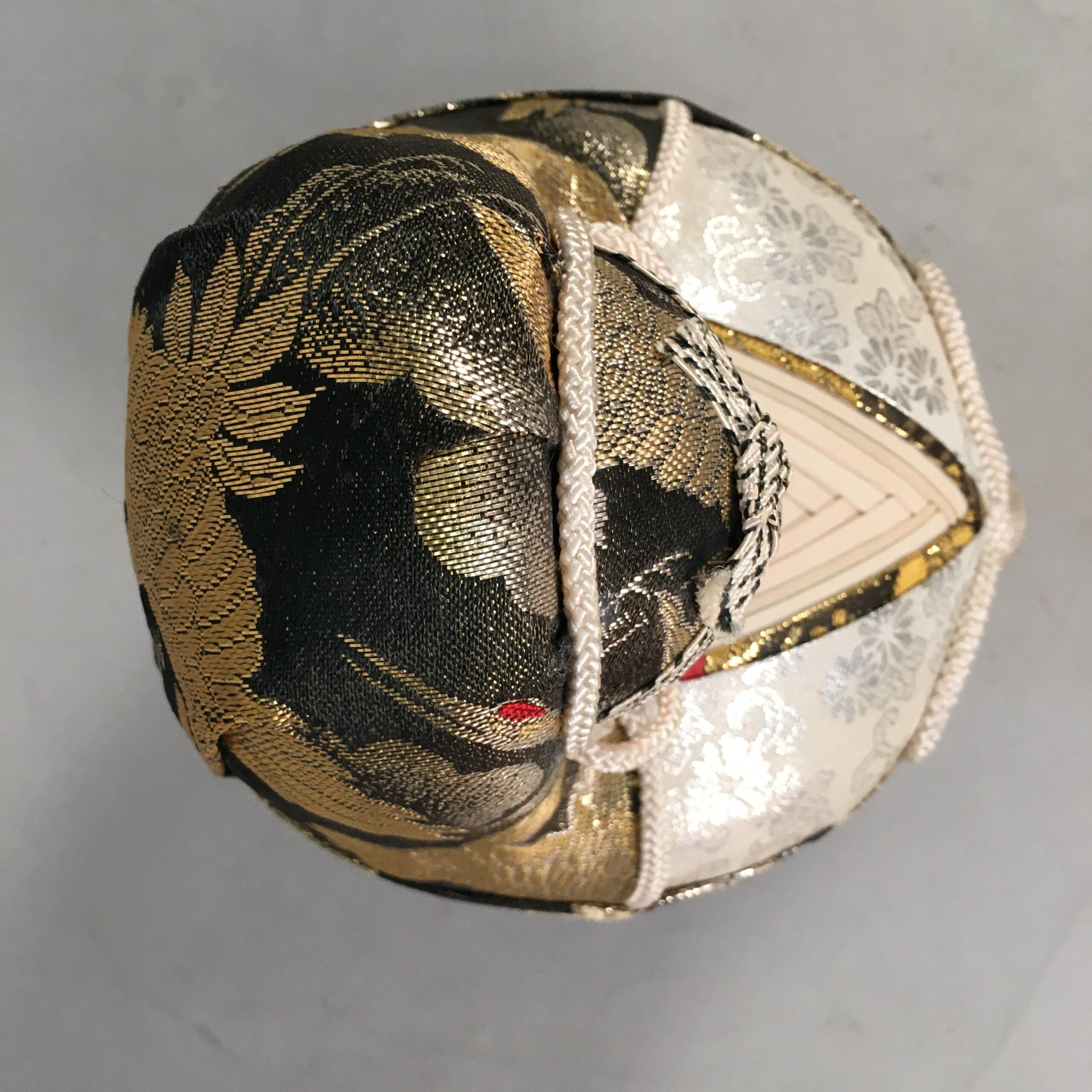 Japanese Wooden Doll Vtg Hime-Daruma Statue Kimono Traditional Craft BD576