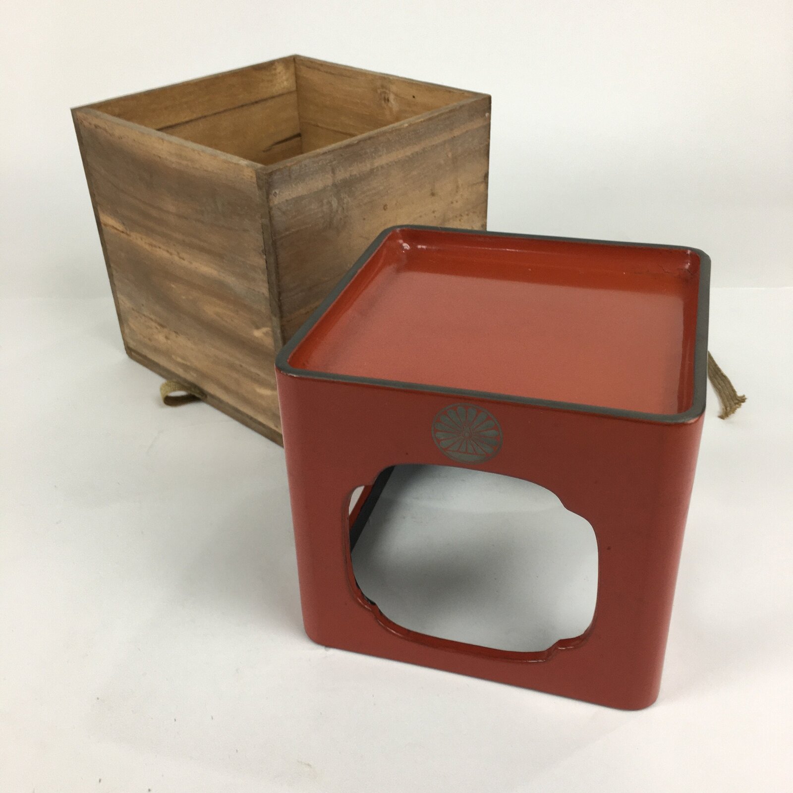 Japanese Wooden Legged Tray Lacquered Table Vtg Ozen Red Nurimono PX562