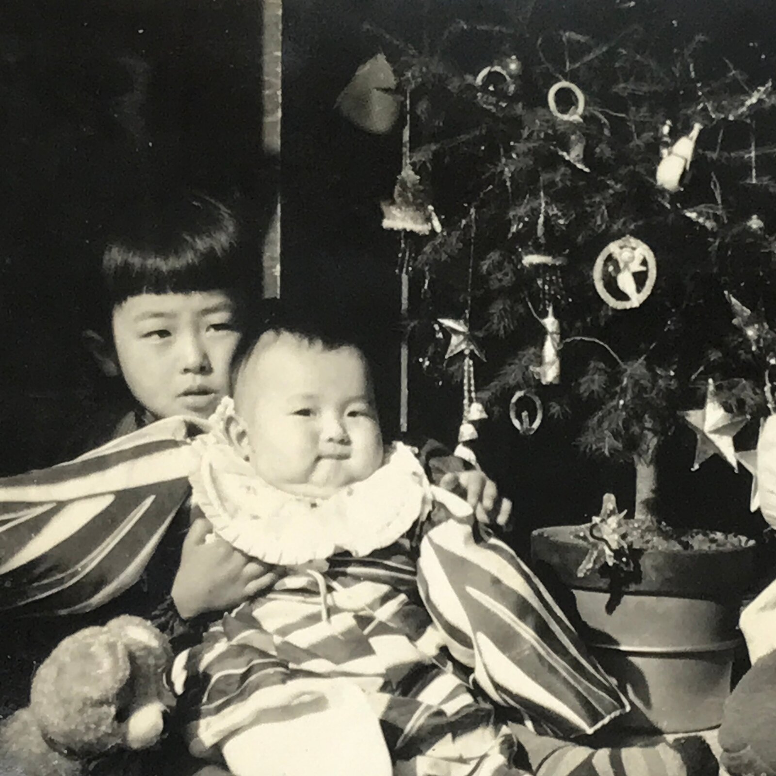 Japanese Young Children Photograph Vtg Christmas New Year Baby Black White PH202