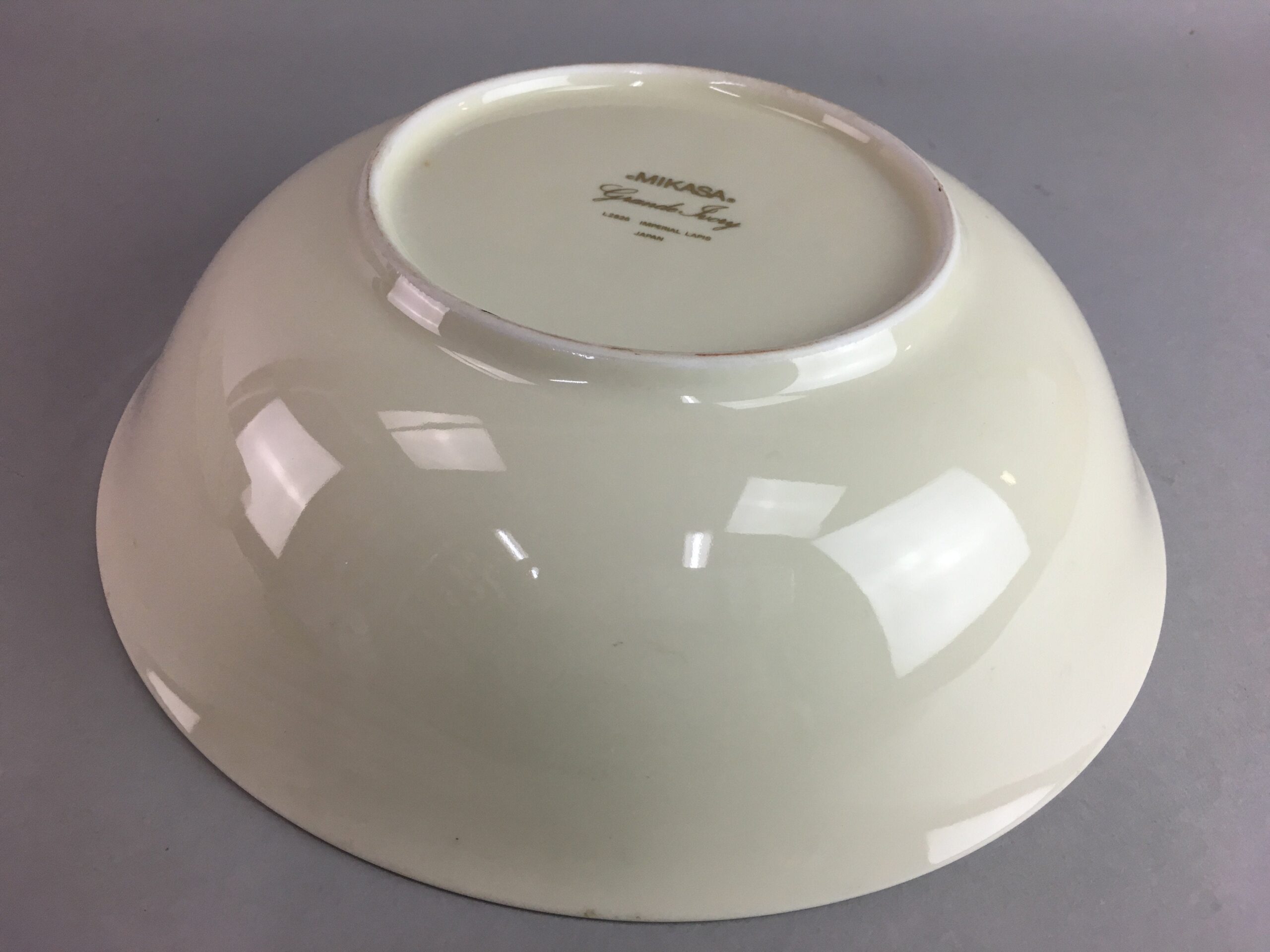 Mikasa Porcelain Serving Bowl Vtg Studio Nova Montrey Round Blue Gold PX273