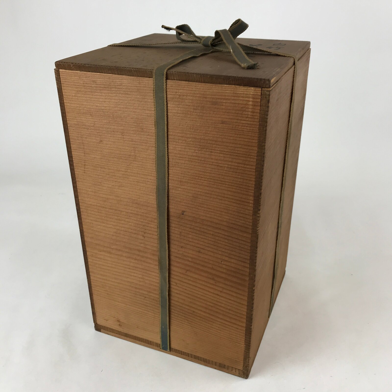 Vintage Japanese Wooden Lidded Flower Basket Storage Box Inside 20x20x33cm X63