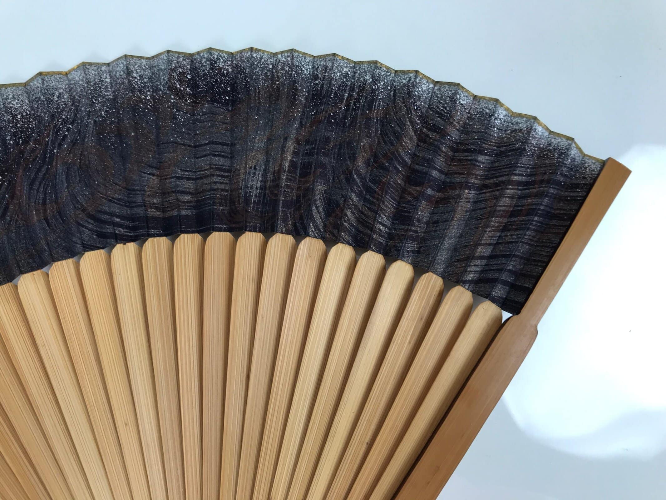 Japanese Paper Folding Fan Sensu Vtg Bamboo Frame Black Silver Brown Wave 5D41 - Image 5