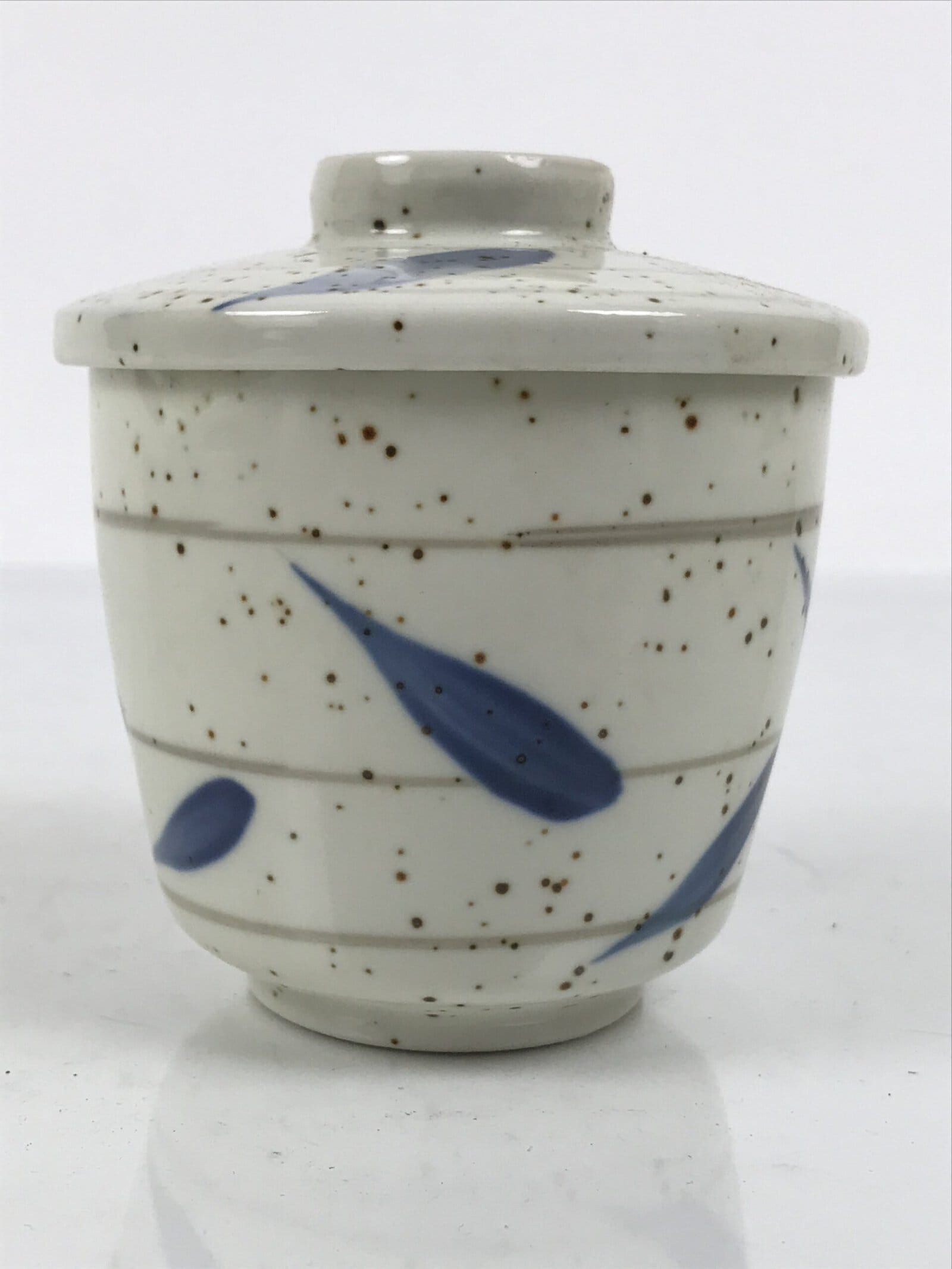 Japanese Ceramic Lidded Bowl Mushiwan Cup Pottery White Blue Bamboo Leaves Y547