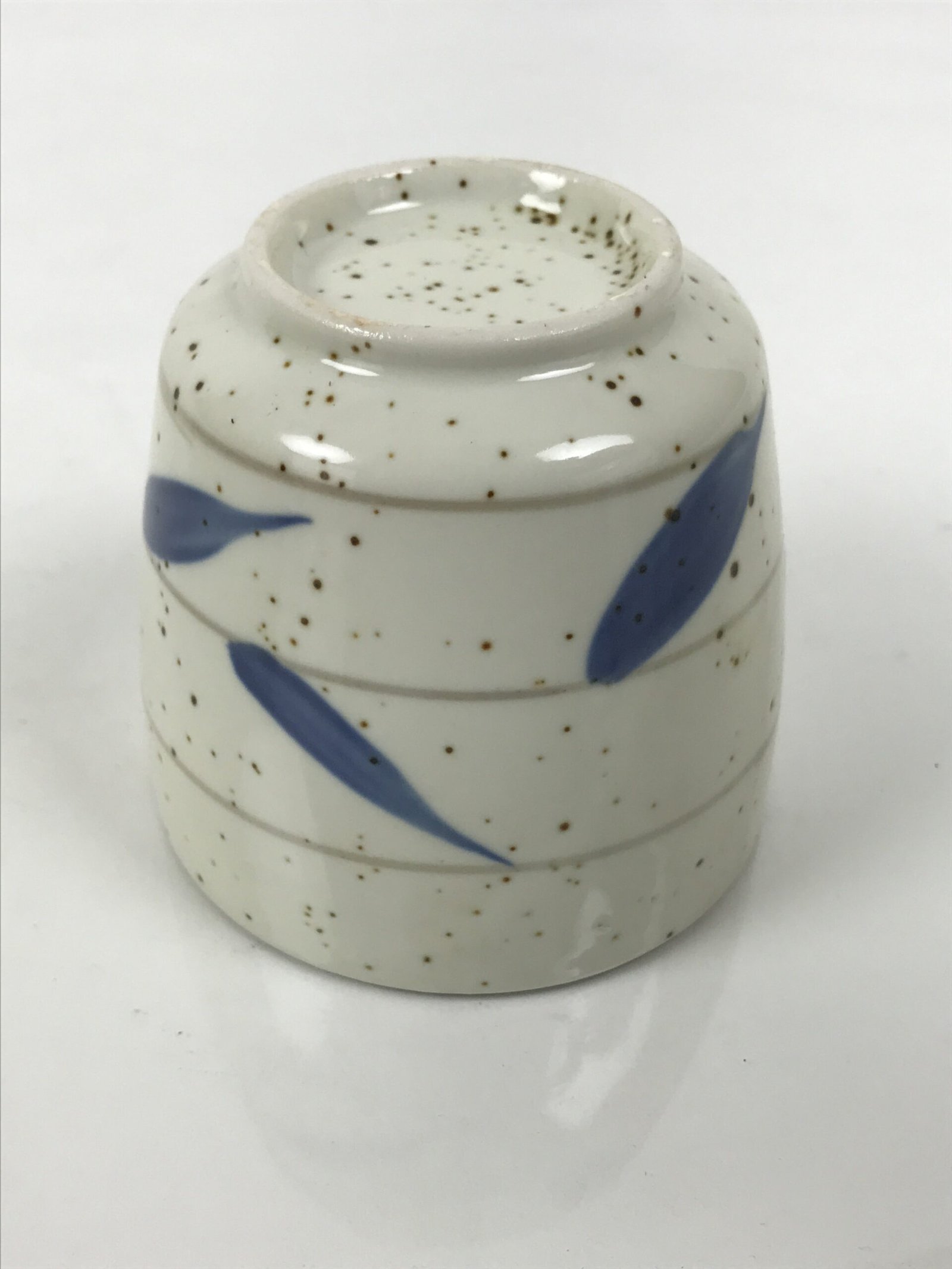 Japanese Ceramic Lidded Bowl Mushiwan Cup Pottery White Blue Bamboo Leaves Y549