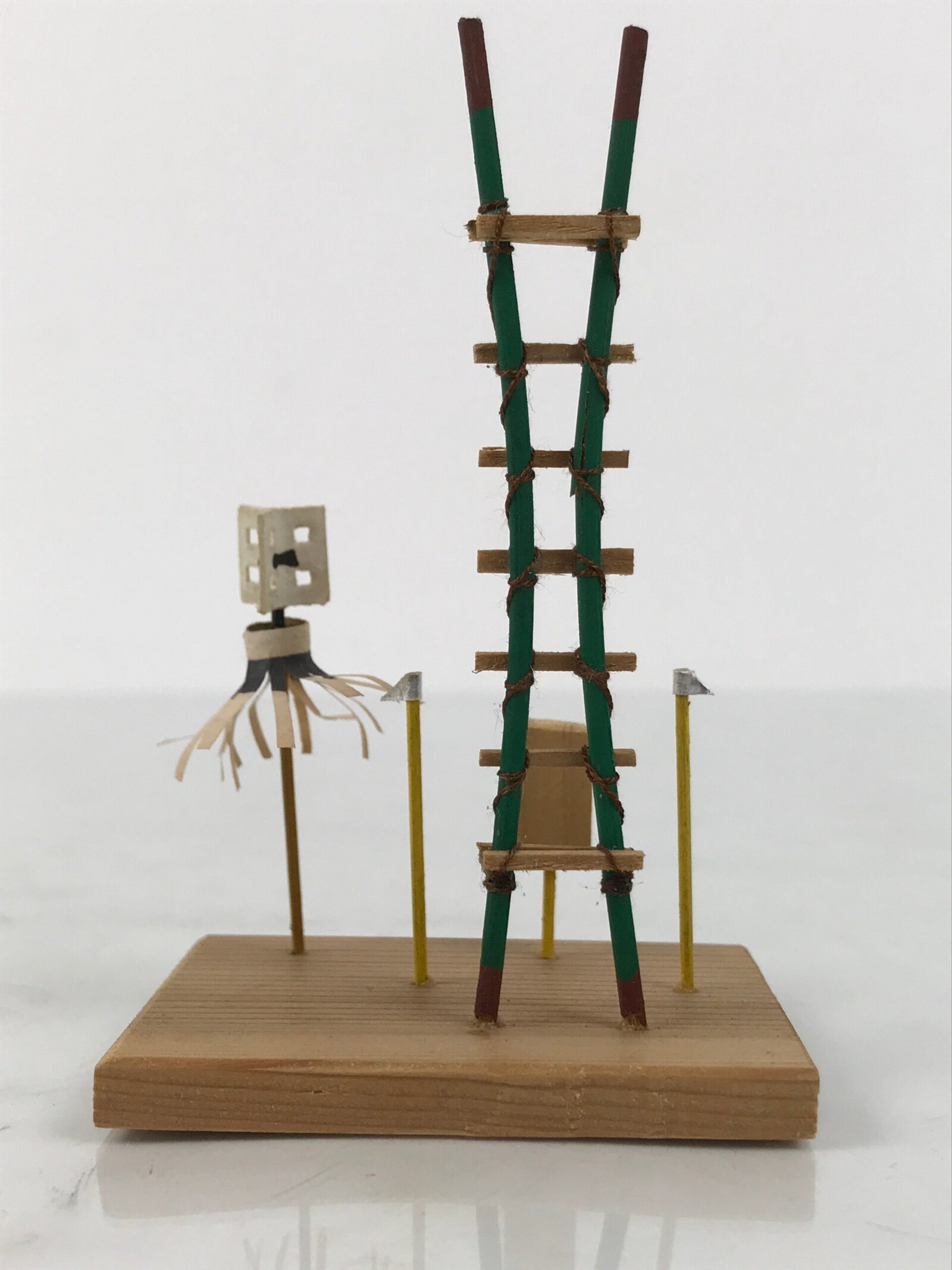 Japanese Wooden Kokeshi Display Vtg Miniature Ladder Flag Edo Fireman KF832