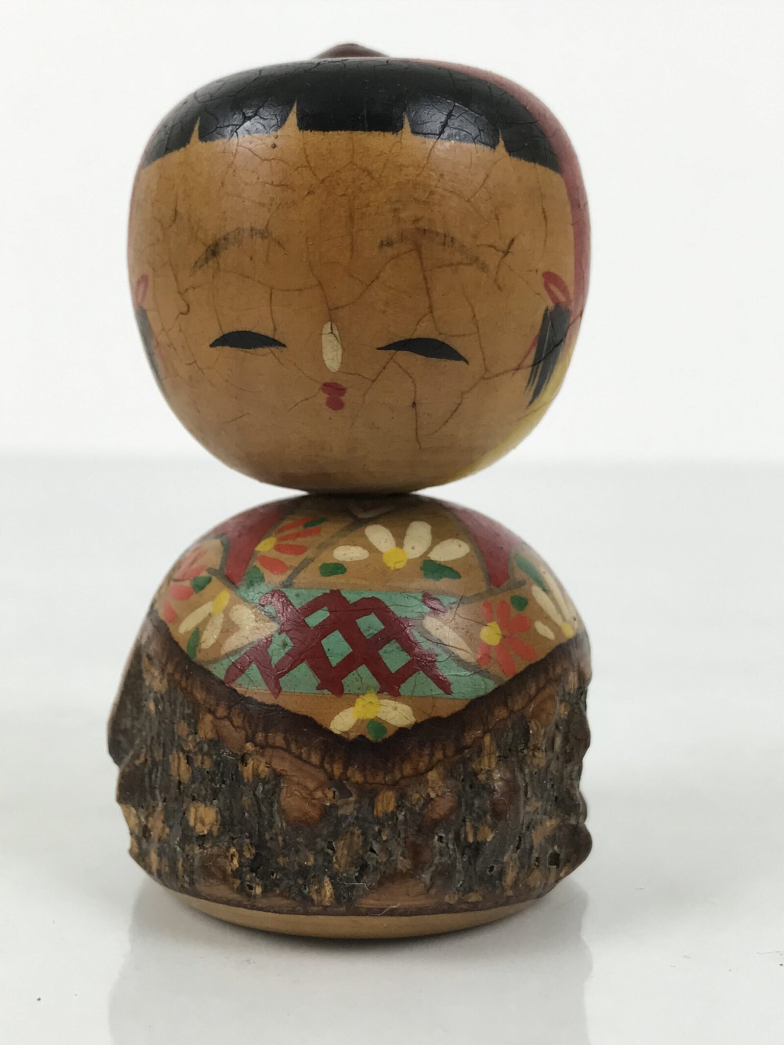 Japanese Wooden Kokeshi Doll Vtg Figurine Wobbly Apple Head Bark Floral KF805