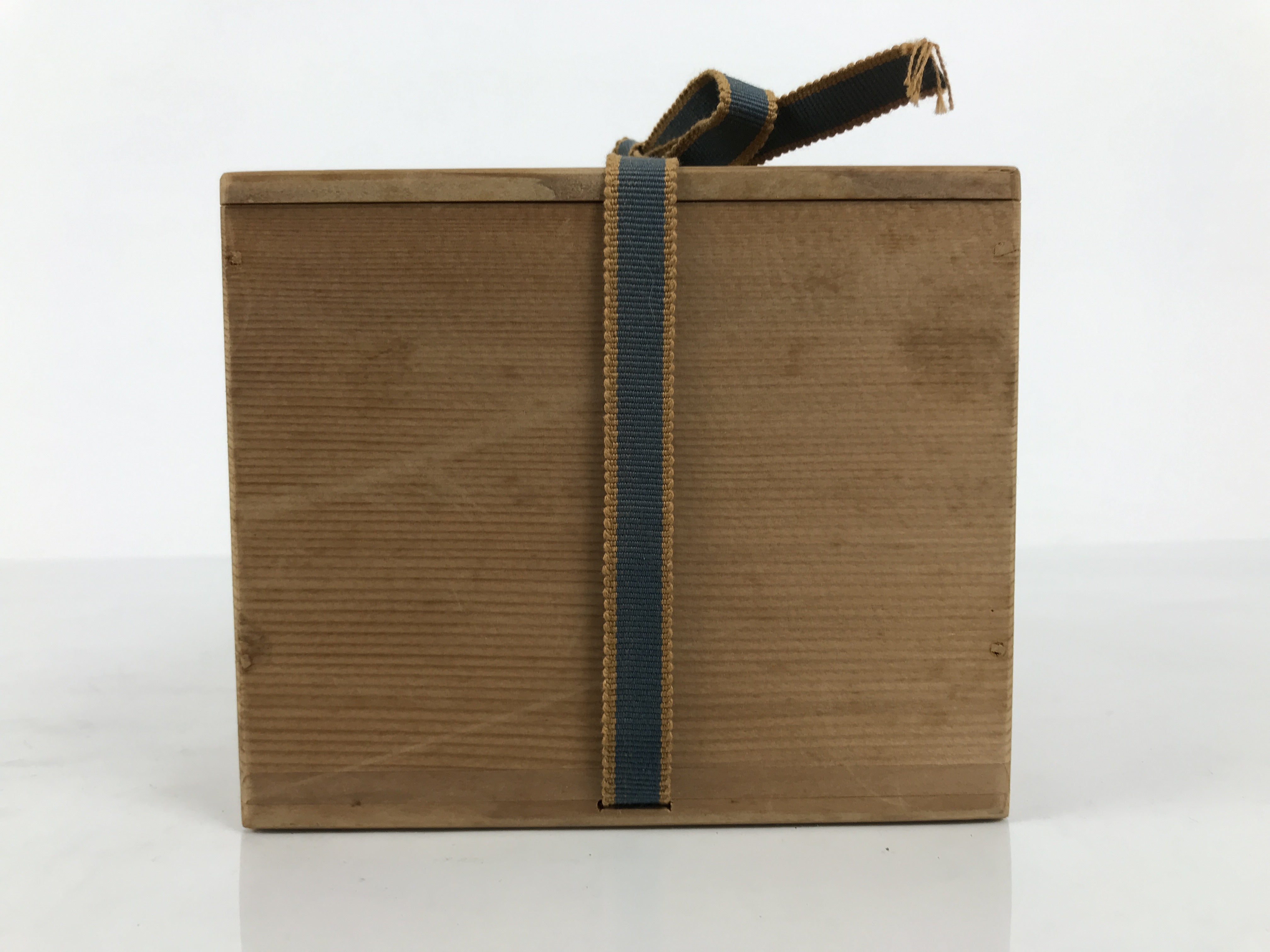 Japanese Ceramic Green Tea Bowl Matcha Chawan Pottery Gray Shino Wood Box PX807