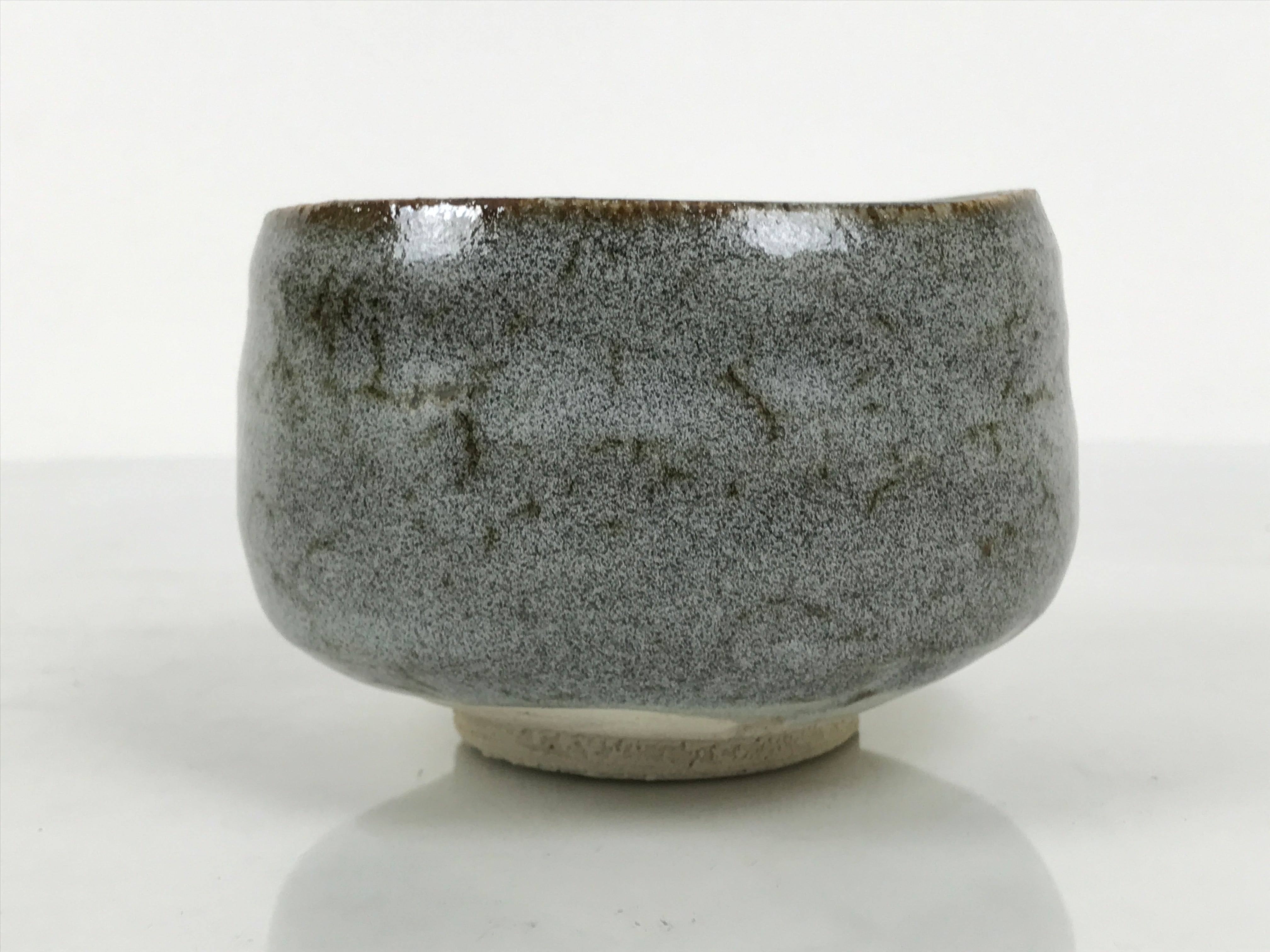 Japanese Ceramic Green Tea Bowl Matcha Chawan Vtg Pottery Gray Brown CHB146