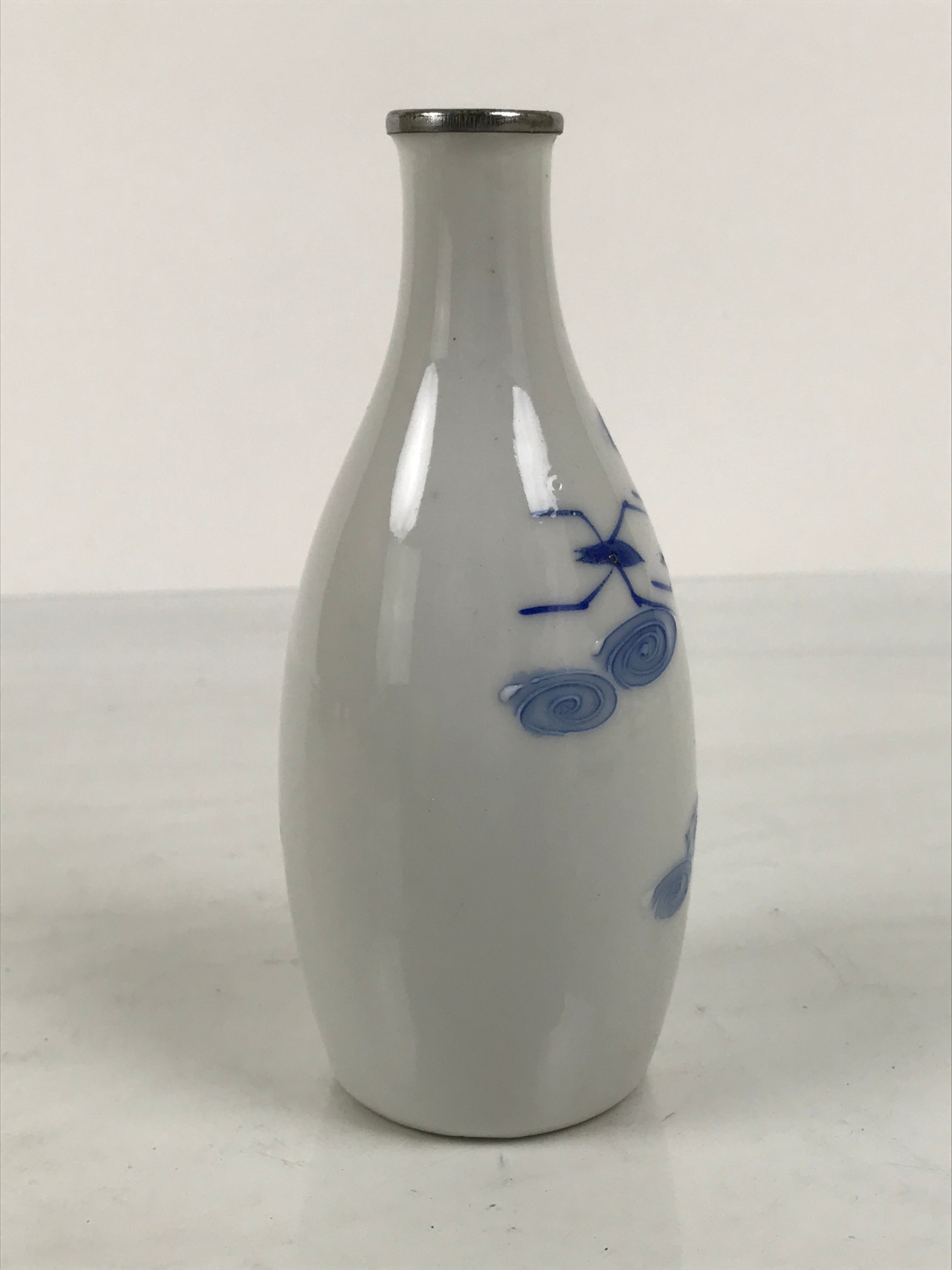 Japanese Porcelain Sake Bottle Tokkuri White Blue Water Strider Whirlpool TS924
